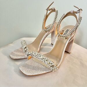 Badgley Mischka Tasmine Jeweled Heels Ankle Strap Pale Pink 7 NIB